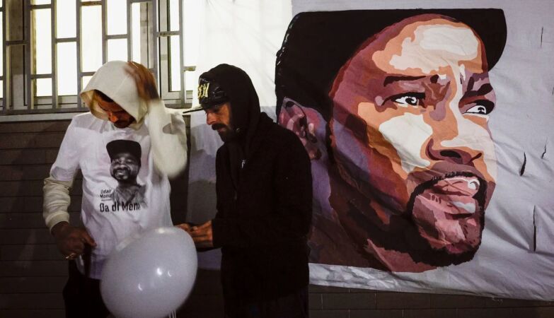 Witnesses saw nothing in Odair's hand - but there were contradictions in court