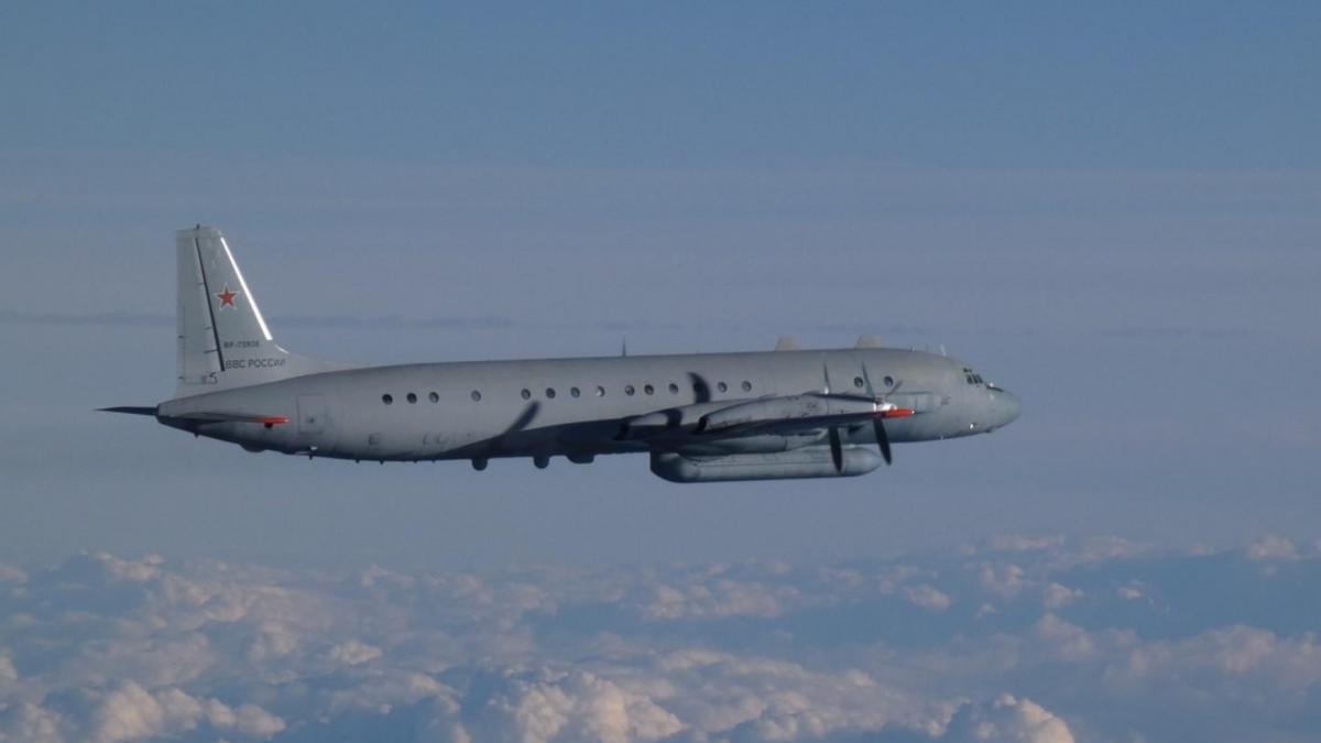 Russia extends its intimidation to Japan: it sends an intelligence plane and sets off alarms