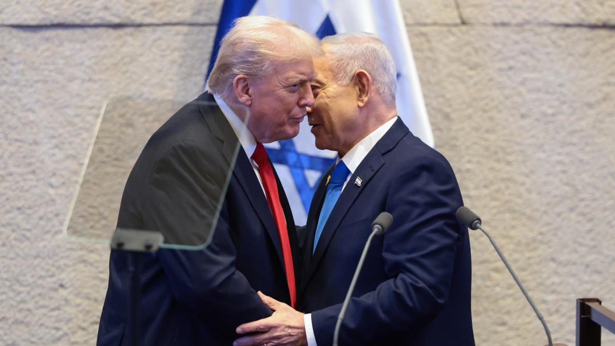 Trump praises Israel and predicts a "golden era for Israel and the Middle East"
