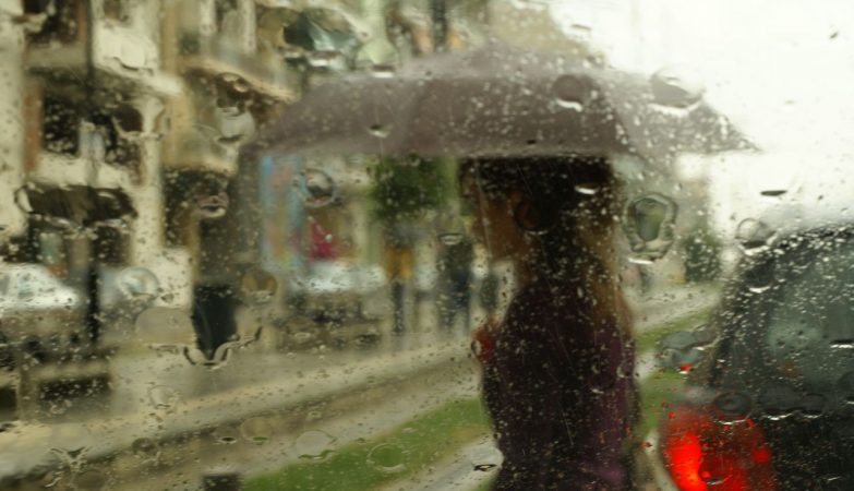 Chaos in Porto due to bad weather, with VCI partially cut. Viseu, Aveiro and Coimbra under red warning