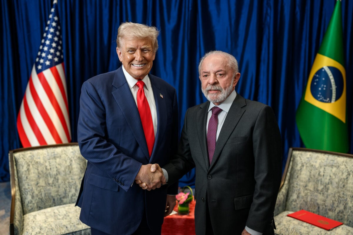 White House publishes photo of Lula and Trump: 'great honor to be with the president of Brazil'