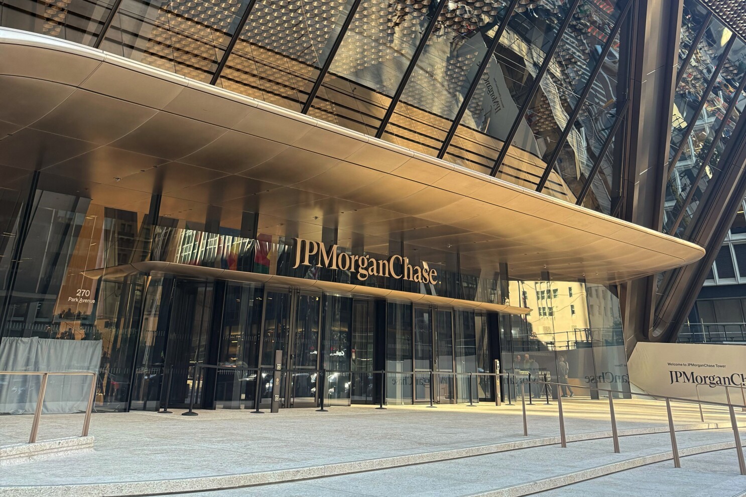 Τζέιμι Ντάιμον: Ο εγγονός του Έλληνα τραπεζίτη που έγινε ο ισχυρός άνδρας της Wall Street