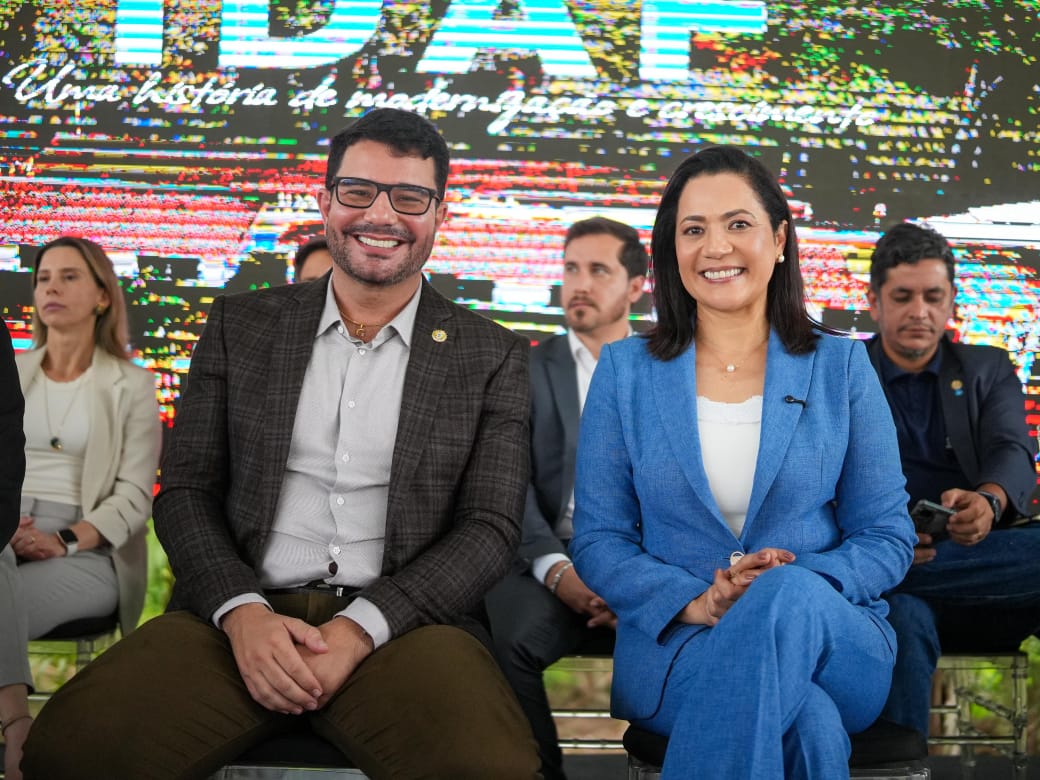 In a supportive tone, Gladson projects Mailza as his successor: “He will create a government of continuity”