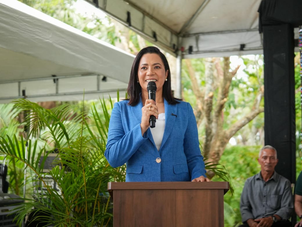 In a supportive tone, Gladson projects Mailza as his successor: “He will create a government of continuity”