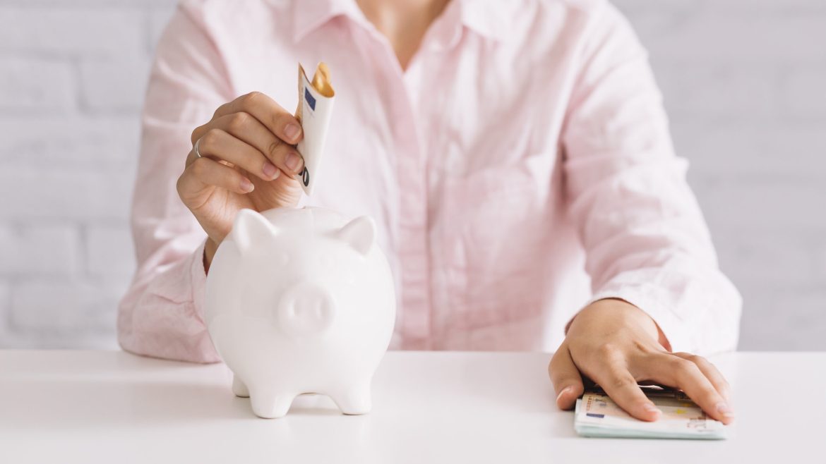 Neither inflation nor interest: this is the financial error that separates those who can save from those who always live 'on the edge'
