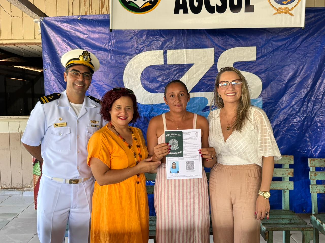 Cruzeiro do Sul City Hall and Brazilian Navy deliver Nautical Driving Licenses to boatmen on the Rio Liberdade