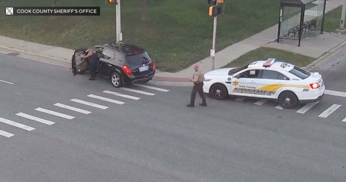 Police appear at the right time and save woman who choked at the wheel in the United States
