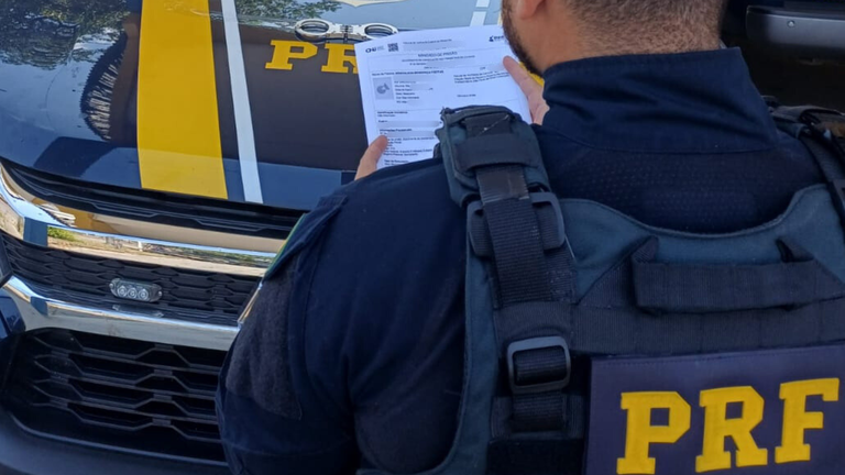 A fugitive from Justice in Acre for drug trafficking is arrested during a PRF approach in Maranhão