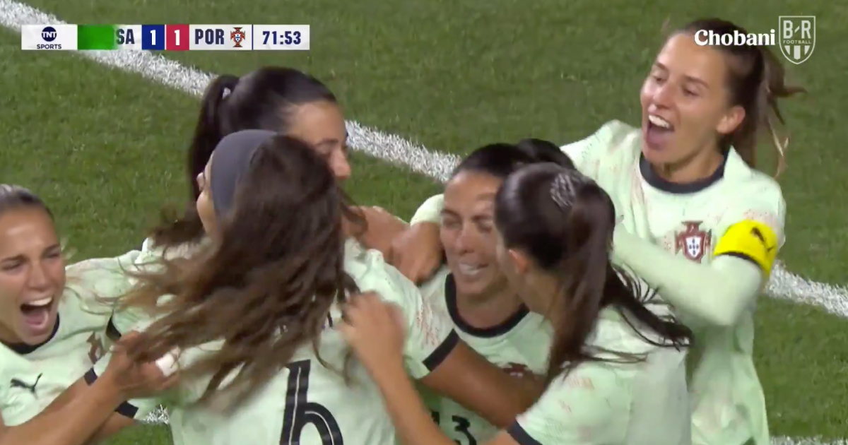 Women's team makes history and beats the USA for the first time