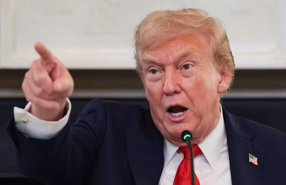 US begins laying off employees after 10 days of government shutdown