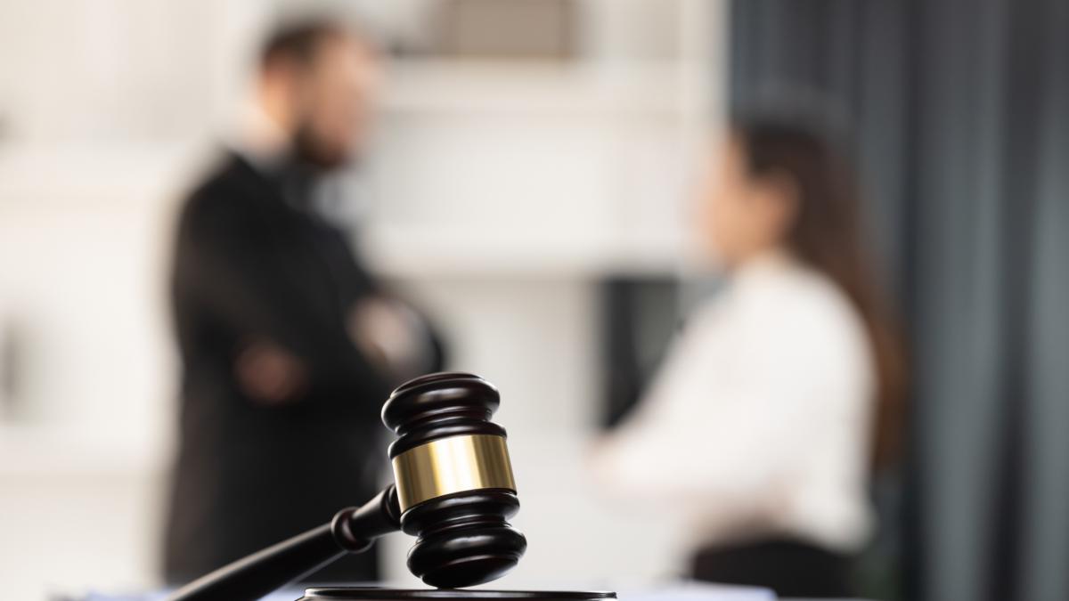 He reports a colleague for theft, he is fired, the justice system takes his side and he receives compensation of almost 25,500 euros