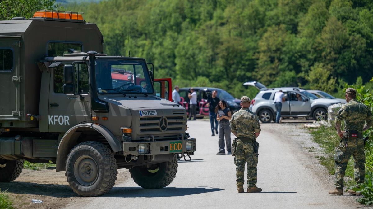 The shadow of a new war looms over Europe and Russia is not in the picture