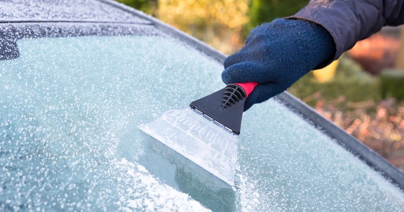 If you want to save yourself from stress in the morning, choose a well-selected anti-frost mat. /123RF/PICSEL