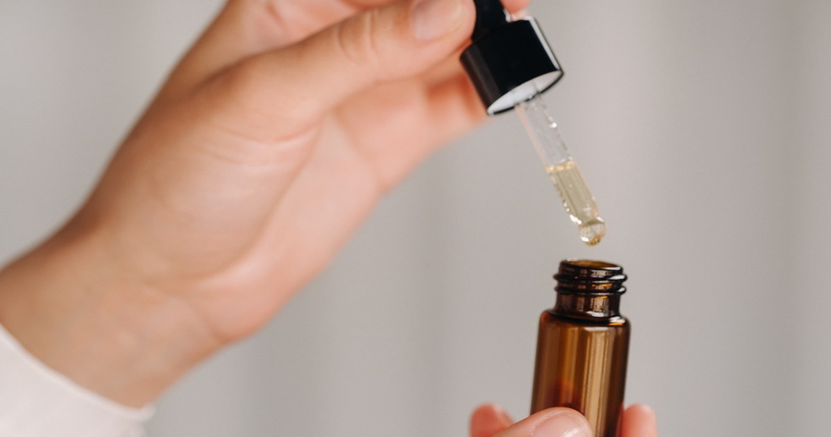 Tea tree oil has antibacterial and antifungal properties, removing unpleasant odors /123RF/PICSEL