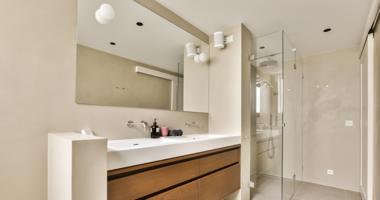 Microcement in the bathroom will work well on both walls and floors /Pixel