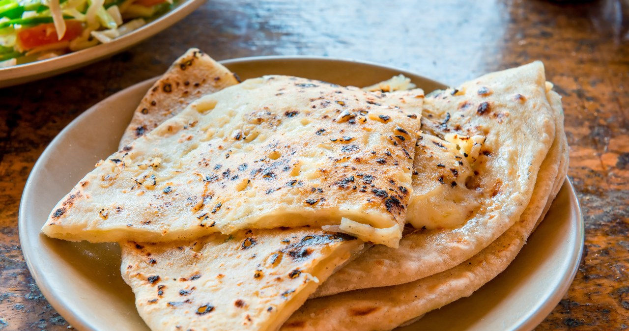 In the latest ranking of the hundred best breads in the world, the first place went to naan with butter and garlic, a classic of Indian and Pakistani cuisine. /Labunskiy Konstantin /123RF/PICSEL