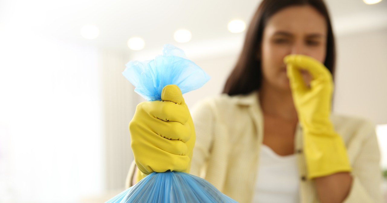 Does the garbage bin smell bad? Put this in and you'll be done with the problem