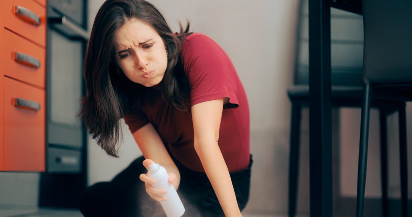 This attracts spiders into the house. Most of us unconsciously make this mistake