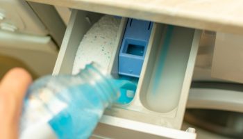 Replace fabric softener with this. The laundry will smell fragrant and the washing machine will thank you