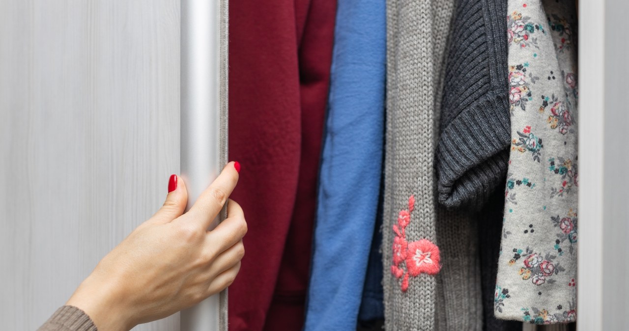 Do you wear clothes in this color? You'll be surprised how it affects your mood