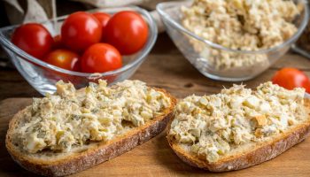 This is the best spread for sandwiches. It is healthy, cheap and quick to prepare