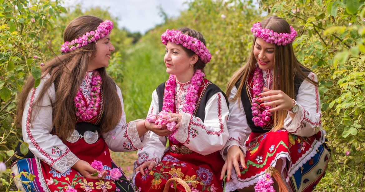 The folk ritual is supposed to bring happiness and prosperity. You just need to have it with you                
