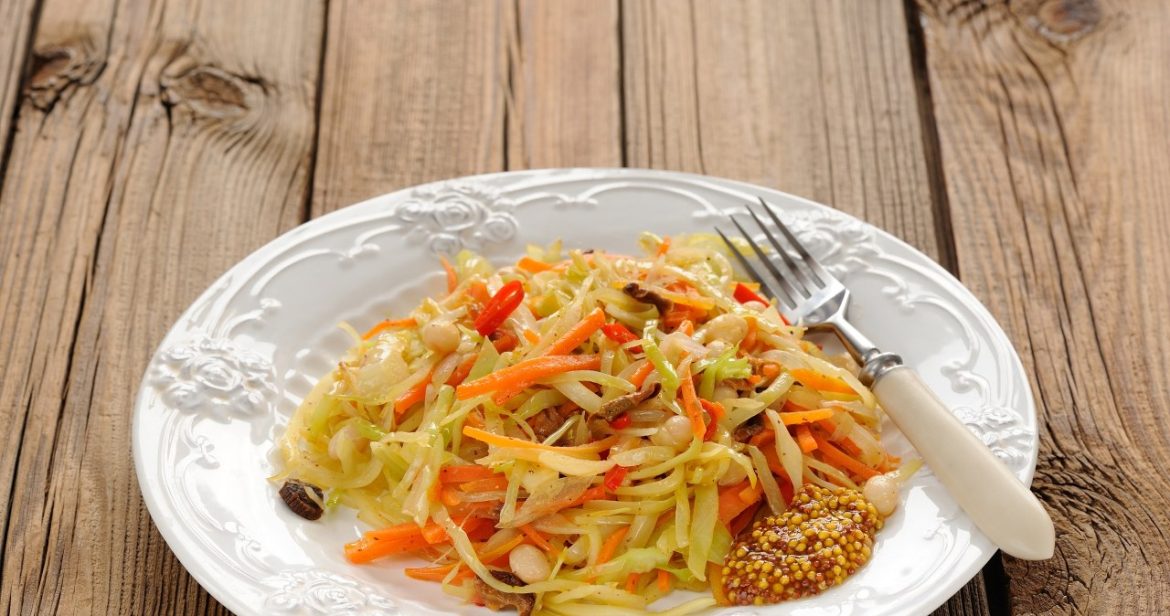 Salad like from a Chinese restaurant. You can do it in just a moment                 
