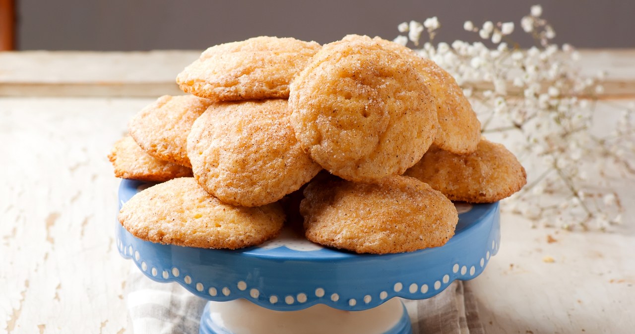 For November 11, I bake instead of croissants. Italian dipping cookies disappear from the table in a flash
