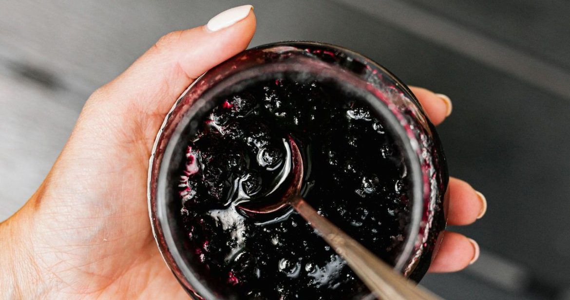 A forgotten fruit from Polish bushes that has more power than chokeberry. Eat for immunity and a healthy heart                 
