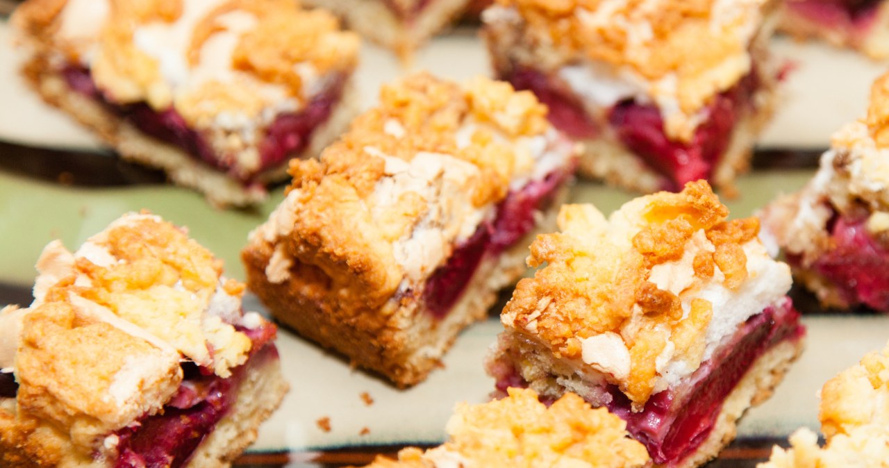 When my family comes to visit me, I will serve them Plum Cloud. I already know there will be additions