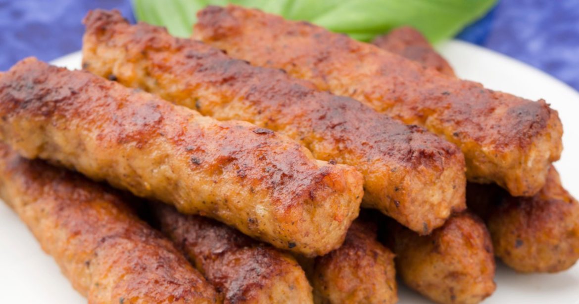 When I want a less classic dinner, I make these mini kebabs. Fingers lickin' good                
