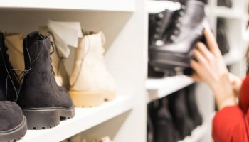 Are you looking for shoes for fall and winter? Be sure to choose this ultra-fashionable model