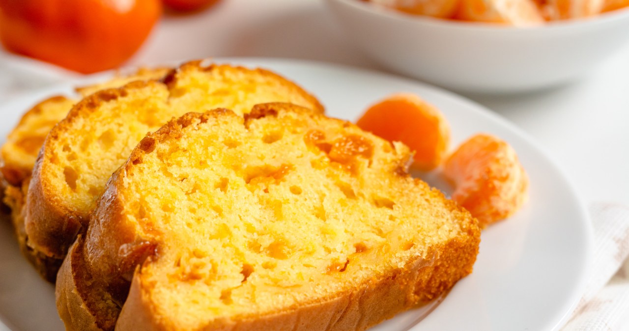 Moist tangerine cake. It will disappear down to the last crumb