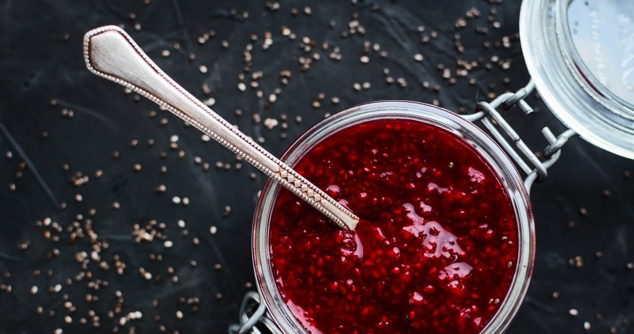 You can make this jam in 10 minutes in November. It delights with its taste and is healthier than the traditional one