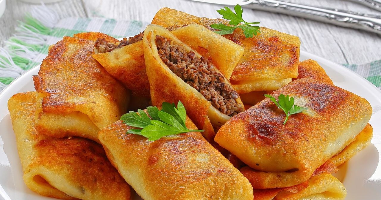 The filling for pancakes with meat will no longer be dry. Add one ingredient