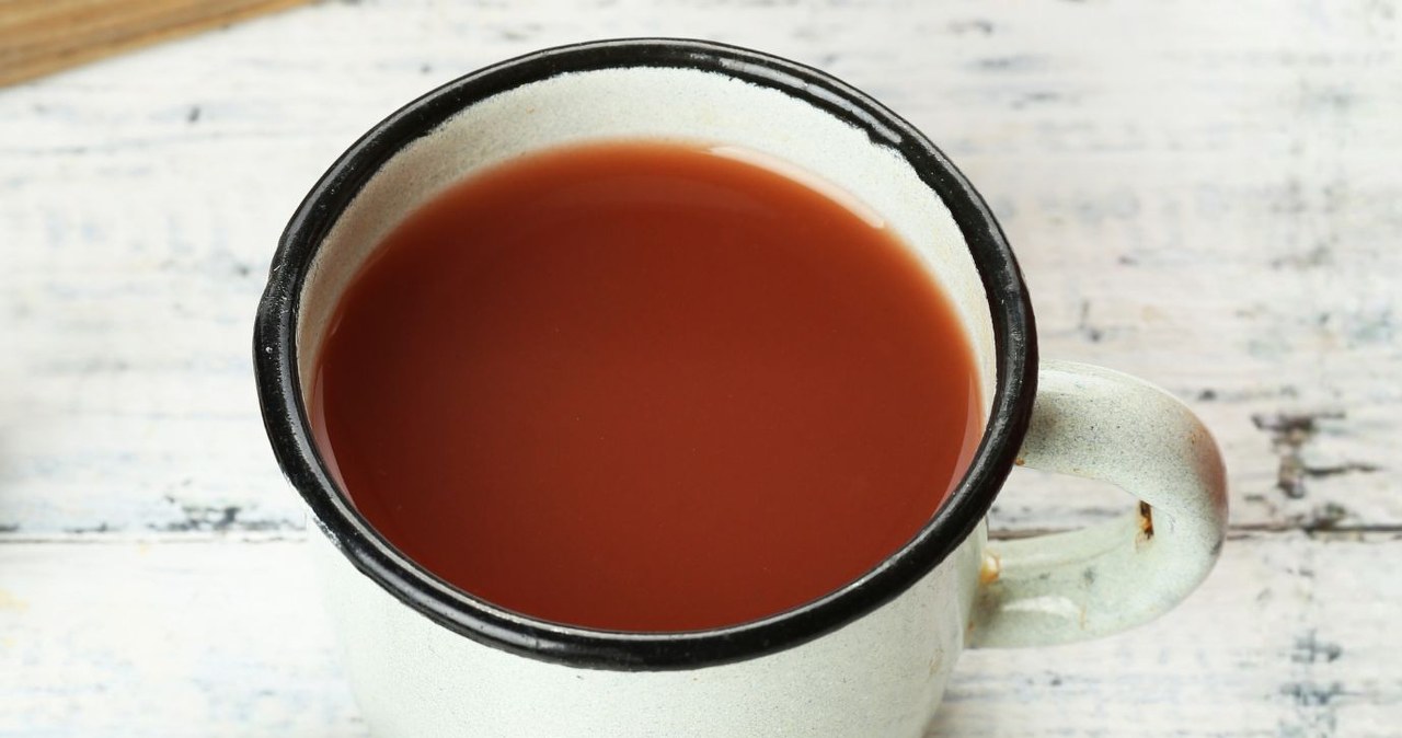 It is enough to drink a glass a day for the intestines and liver to function properly. Supports bone health and adds radiance to the skin