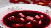 Not vinegar and not lemon. Only one ingredient makes borscht deep red and clear