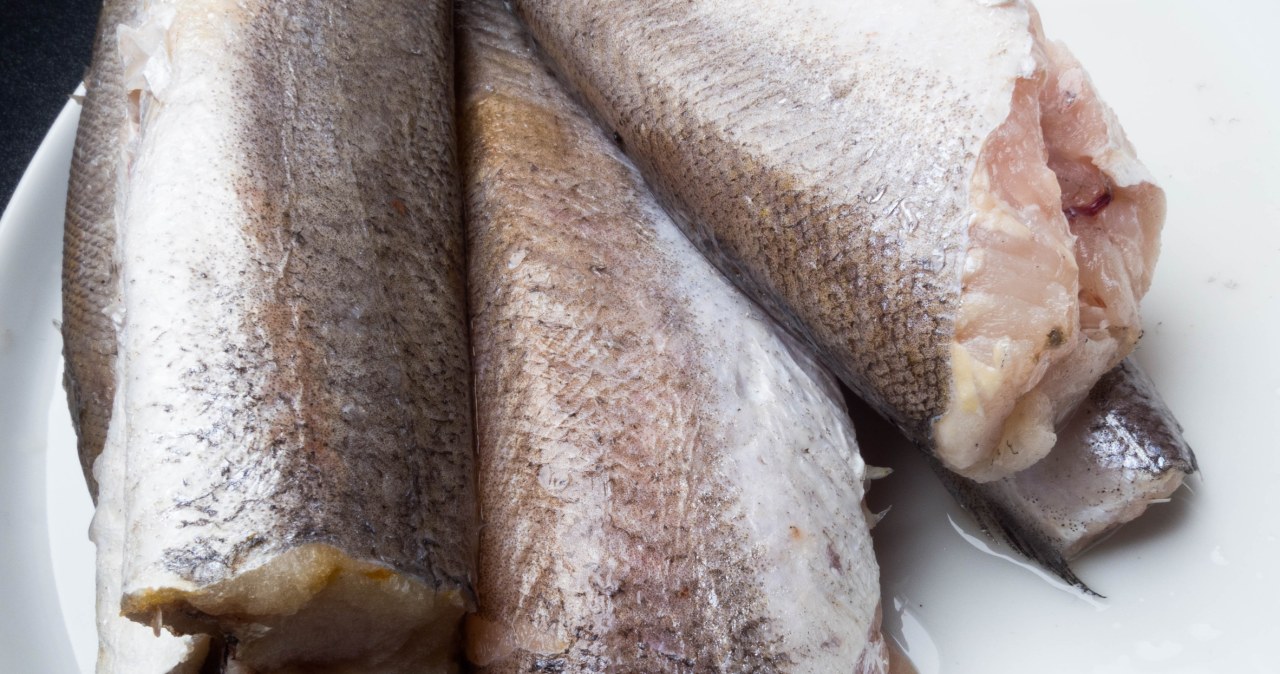 It is cheaper than cod, has no bones, and the meat is juicy and tender. You can buy it on sale in Biedronka and Lidl