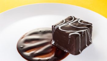 You can eat these sweets even on a diet. Marshmallow without sugar and milk