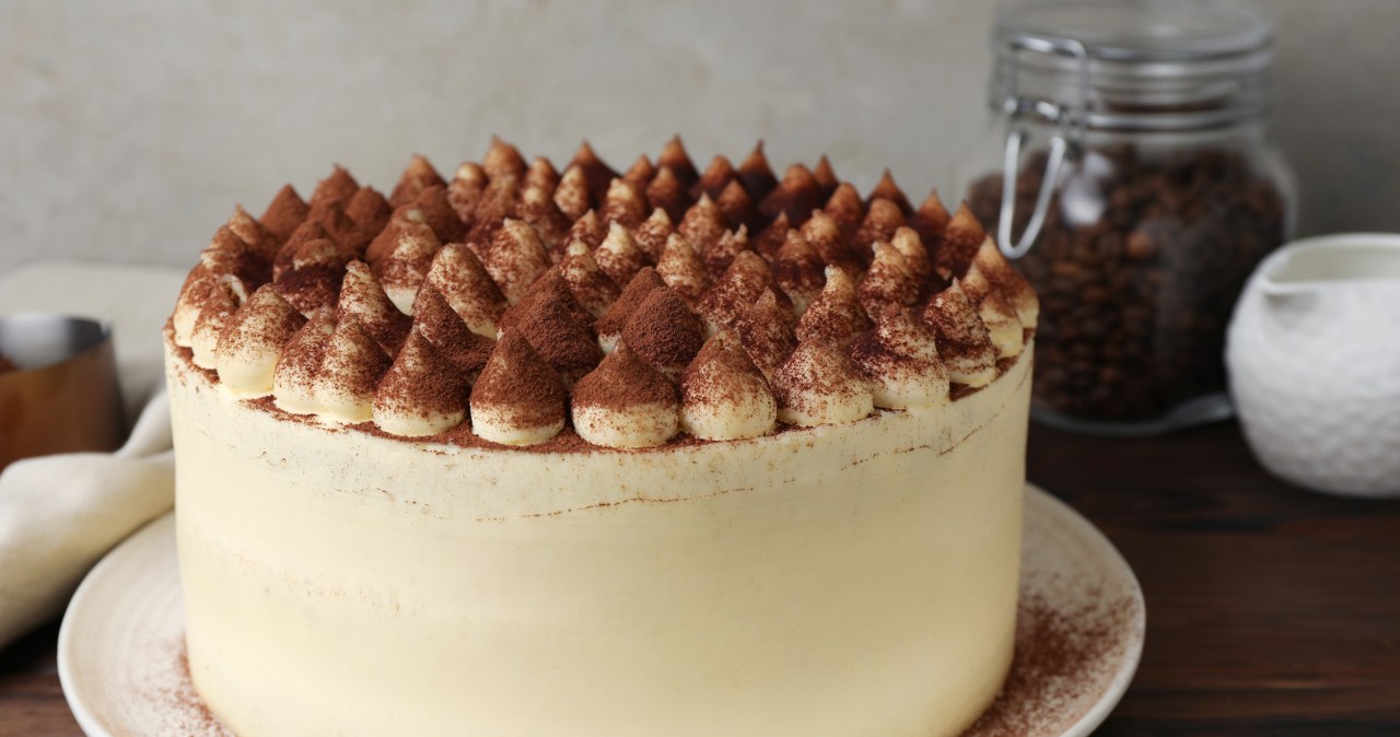 I will serve it to my guests for St. Andrew's Day. I know this cake will be impressive and the recipe is simple