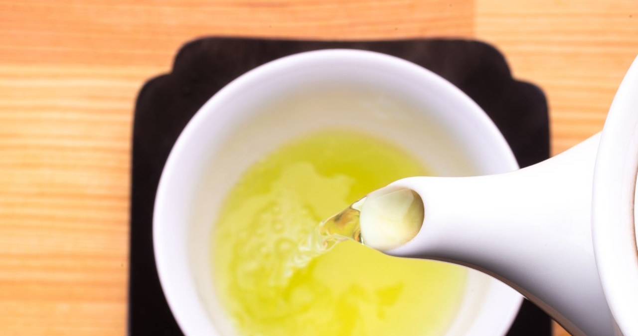 The Japanese drink every day. It increases metabolism, cleanses the intestines and helps burn fat