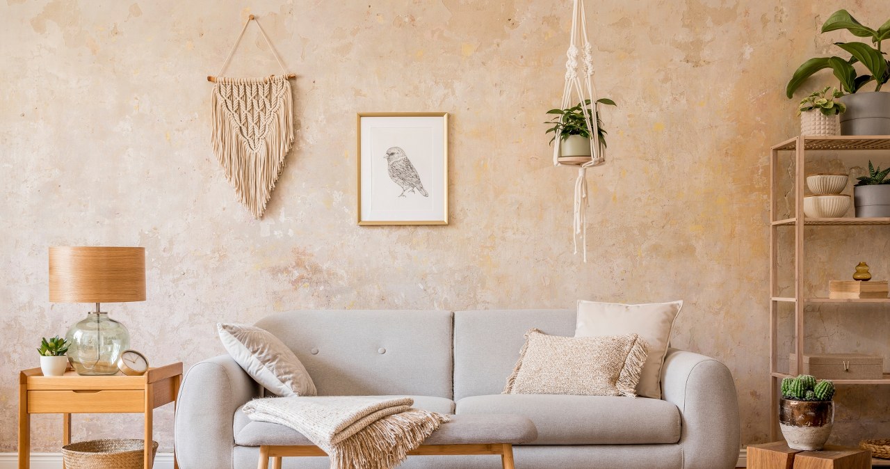 Cheaper than tiles, more interesting than paint. Your neighbors will envy you such walls