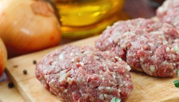 I make minced cutlets according to my grandmother's recipe. One addition makes them juicier and softer