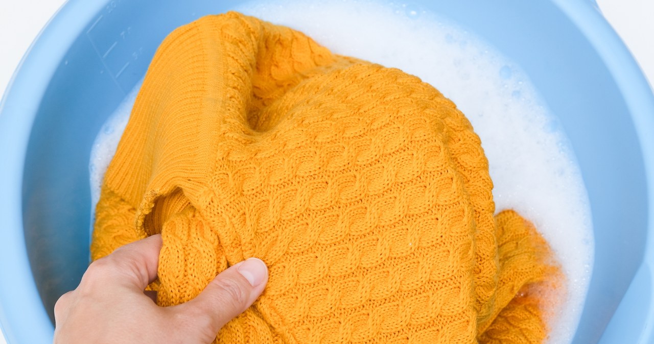 Wash woolen sweaters only this way. Otherwise they will be thrown away