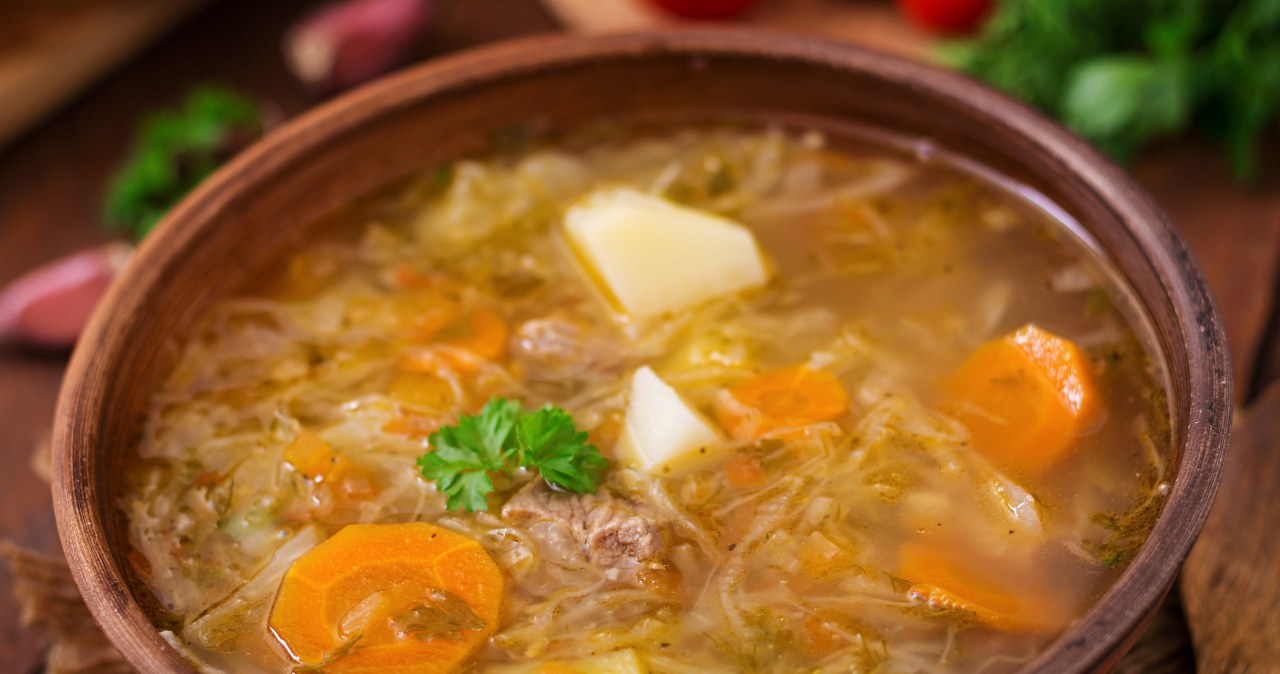 This soup should be number one in the kitchen in winter. It cleanses your intestines, warms you up and fills you up for a long time