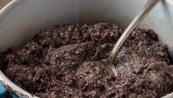 Hardly anyone eats it every day. Lowers cholesterol and protects the digestive system