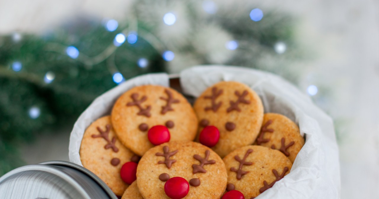 Soft, delicious, and their appearance is stunning. These cookies will be great for St. Nicholas Day
