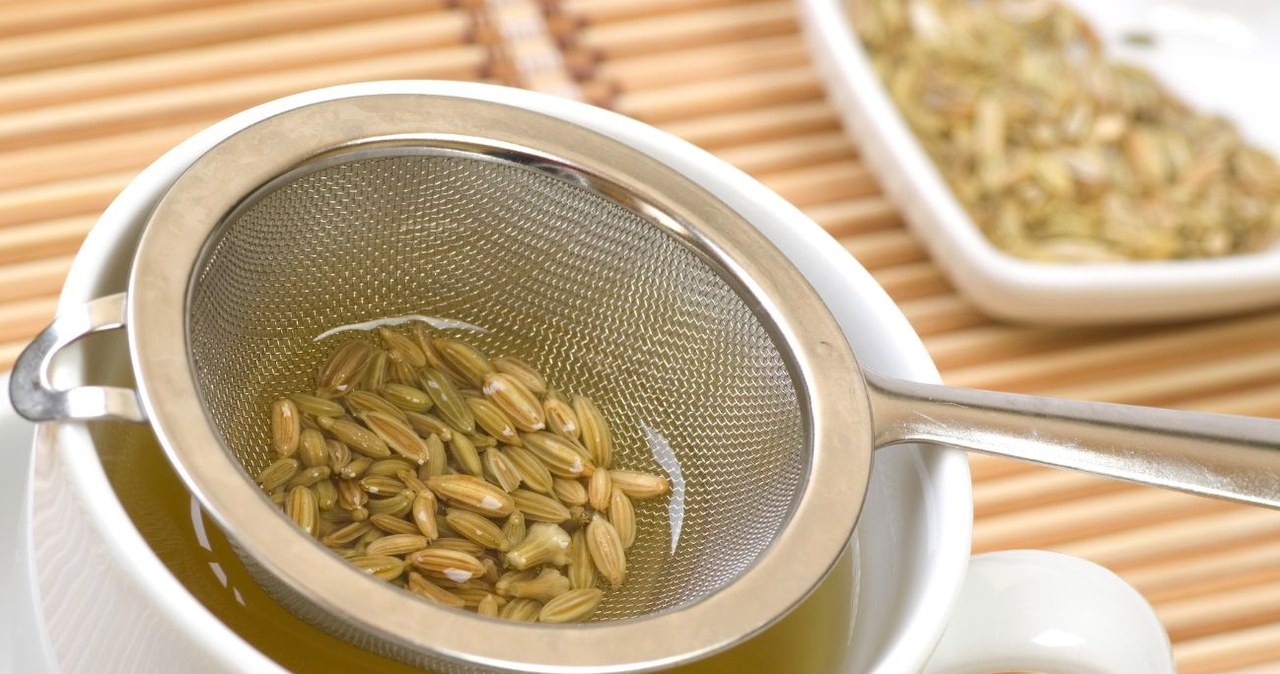 Add to dishes or drink the infusion. It suppresses appetite, improves eyesight and digestion