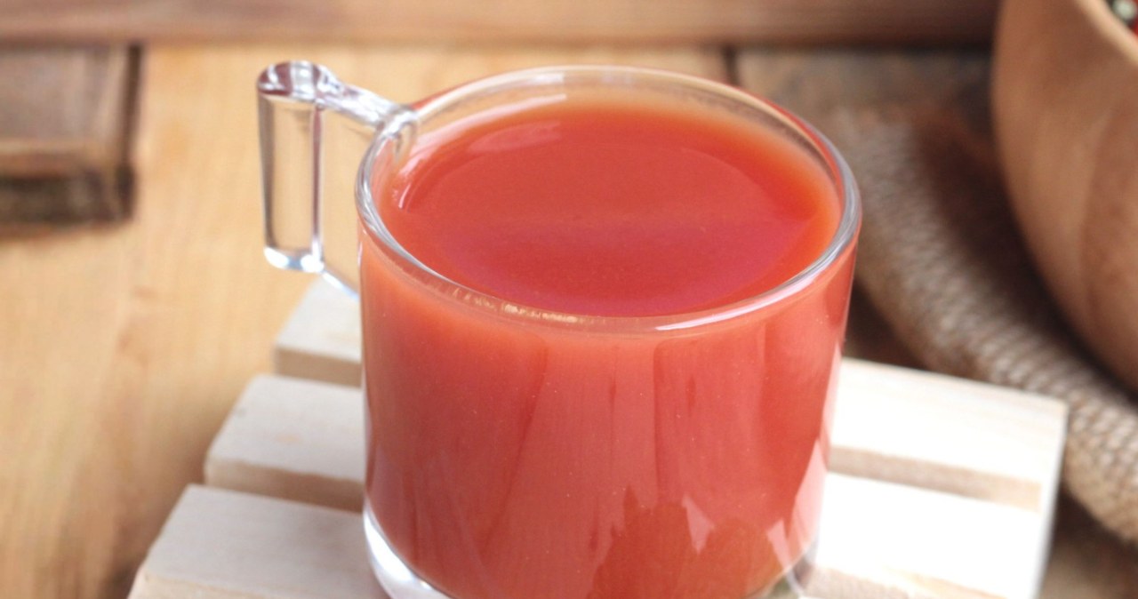 Seniors should drink a glass a day. It improves eyesight and immunity, and supports the heart