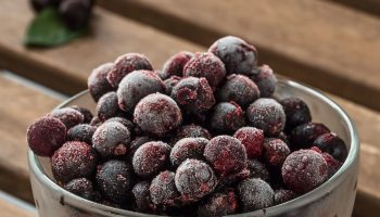 A superberry that retains vitamin C after freezing. Eat to support your heart, kidneys and muscles